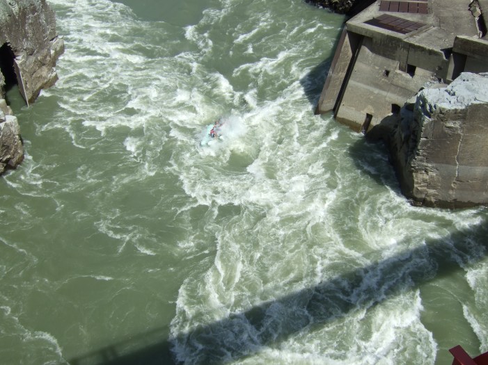 Crazy rafters on the Fraser River