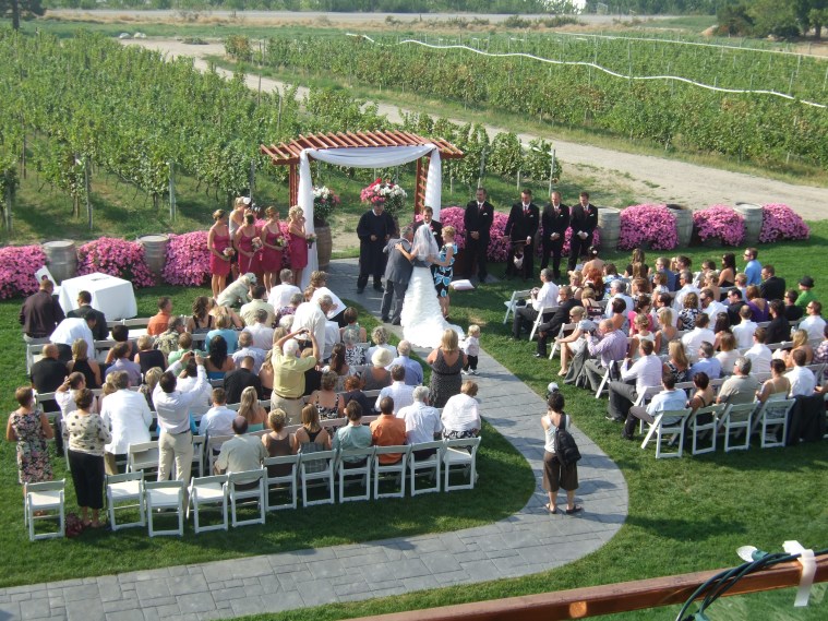 Watching a wedding while having tapas at Summerhill