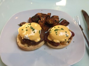 a little eggs benedict to start the day...one with bacon and one with turkey sausage.