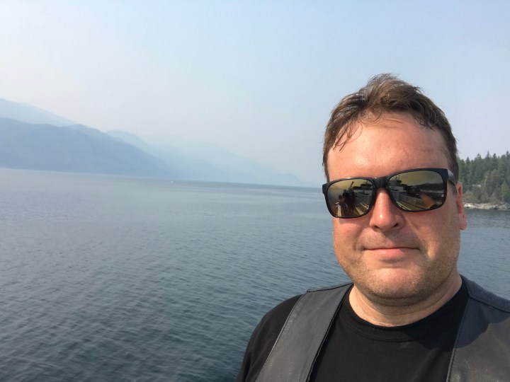 FC2C3A1C-4994-424A-BACA-08446FDEC0E3